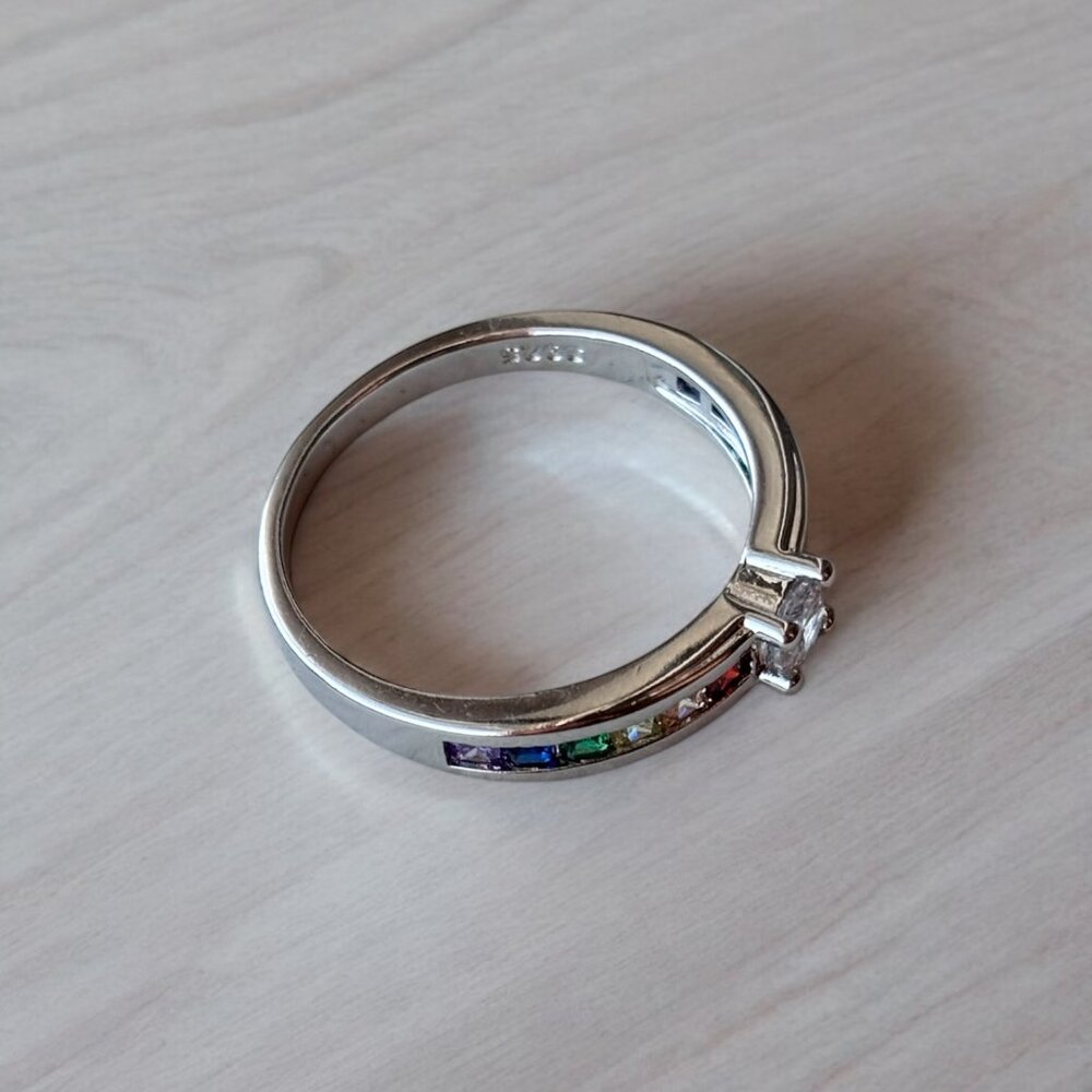The Colorful Princess Ring - Picture 3 of 6